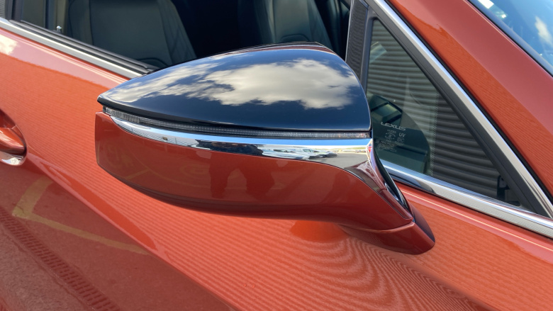 Lexus UX 300e 150kW 54.3 kWh 5dr E-CVT Electric Hatchback